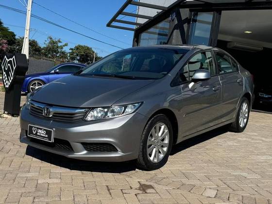HONDA CIVIC 1.8 LXS 16V FLEX 4P MANUAL